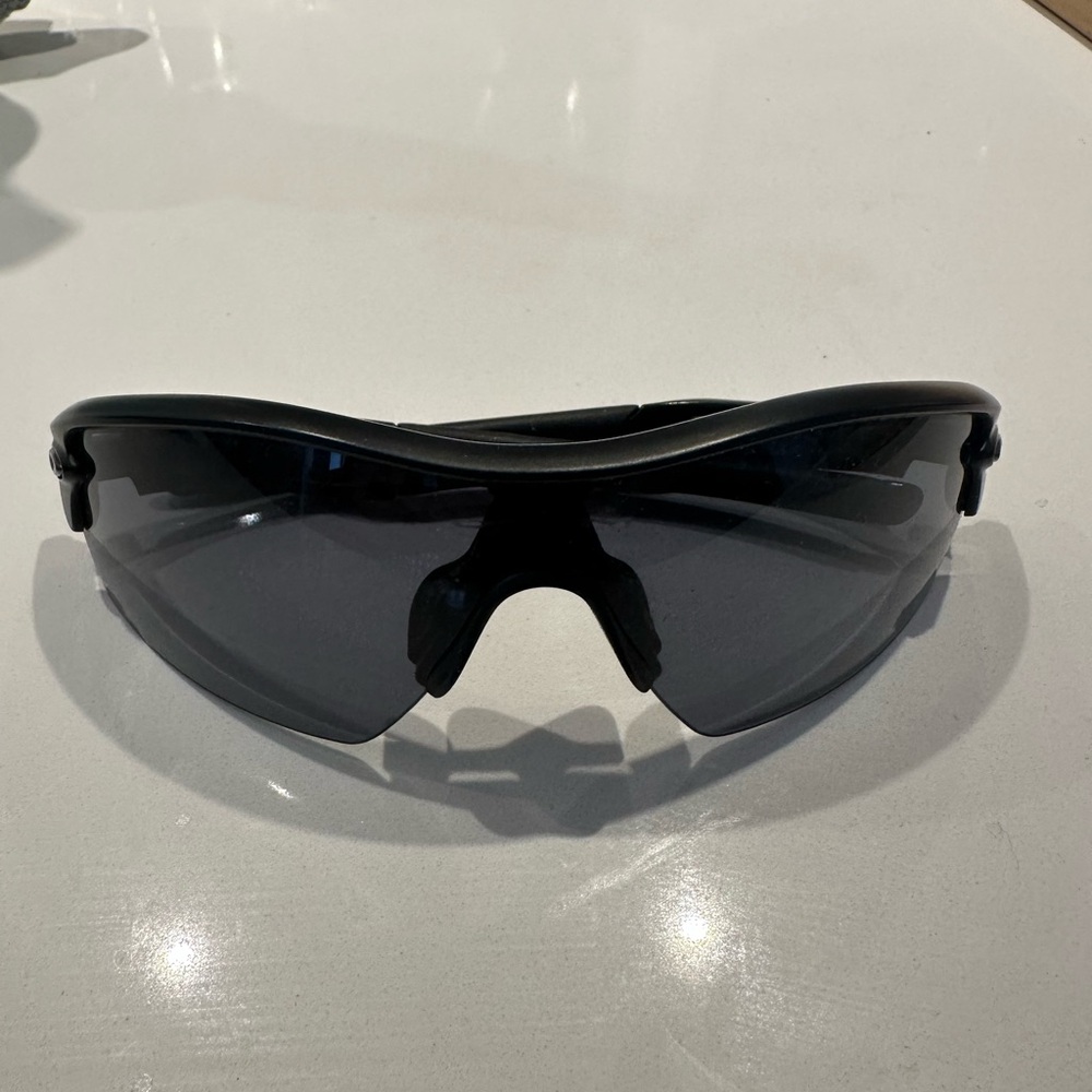 Black oakley radar sport Sunglasses